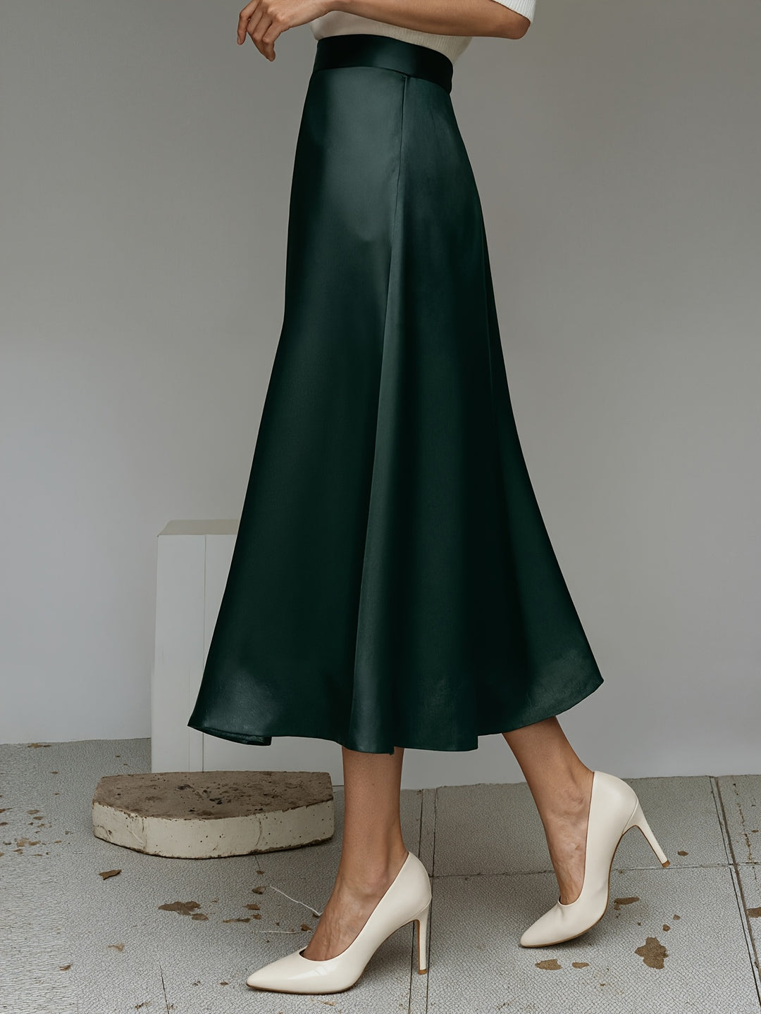 Helene | Dame Satinfinish Mididnederdel Med A-Line Snit