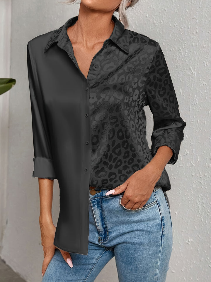 Astrid | Dame Satinbluse Med Lange Ærmer Og Leopardprint