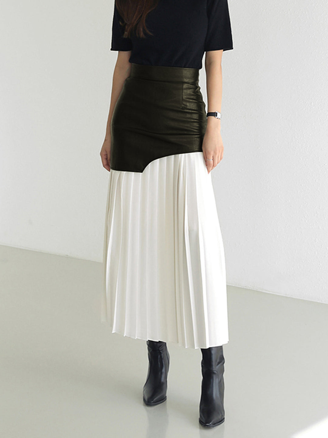 Astrid | Dame Midi Lang Nederdel Til Forår Med Asymmetrisk Design
