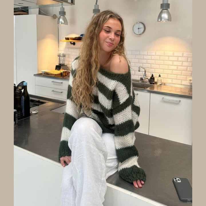 Bodil | Dame Striktrøje Med Striber Oversized Pasform Og Rund Hals