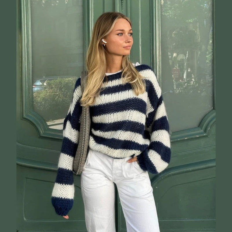 Bodil | Dame Striktrøje Med Striber Oversized Pasform Og Rund Hals