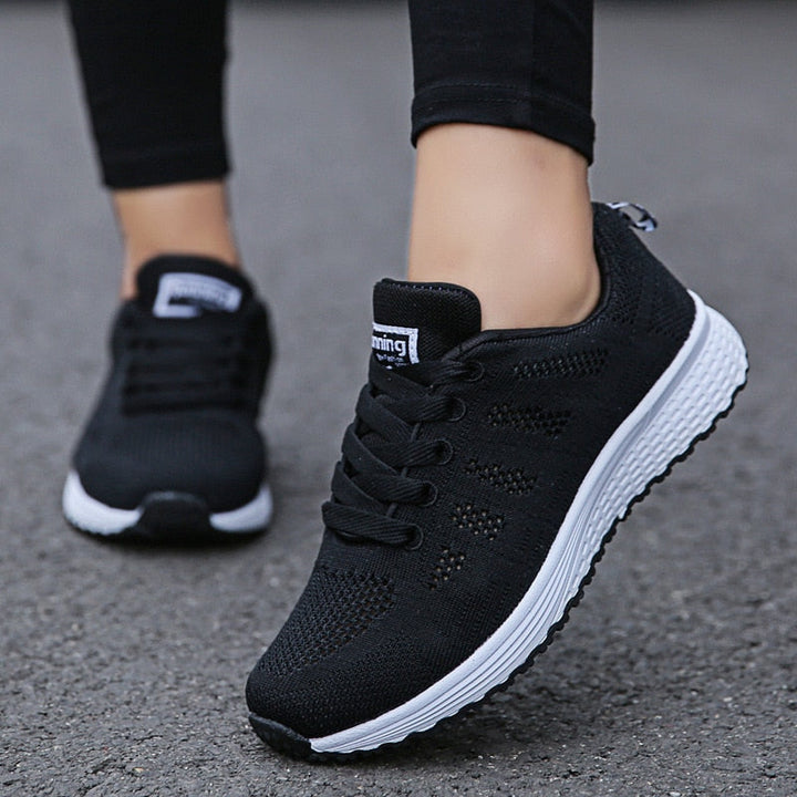 Merete | Dame Sneakers Med Snørelukning Og Strikket Overdel