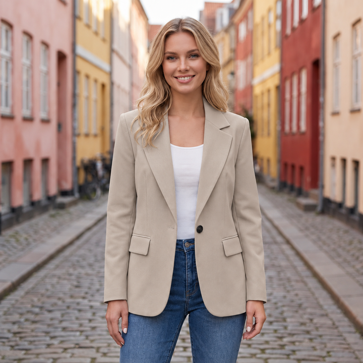 Maja | Dame Skræddersyet Blazer Med Reverskrave Og Enkelt Knap