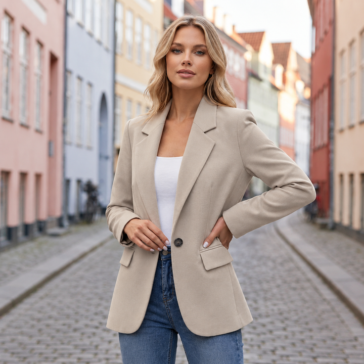 Maja | Dame Skræddersyet Blazer Med Reverskrave Og Enkelt Knap
