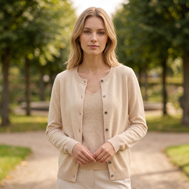 Ella | Dame Strikket Cardigan Med Rund Hals Og Knaplukning