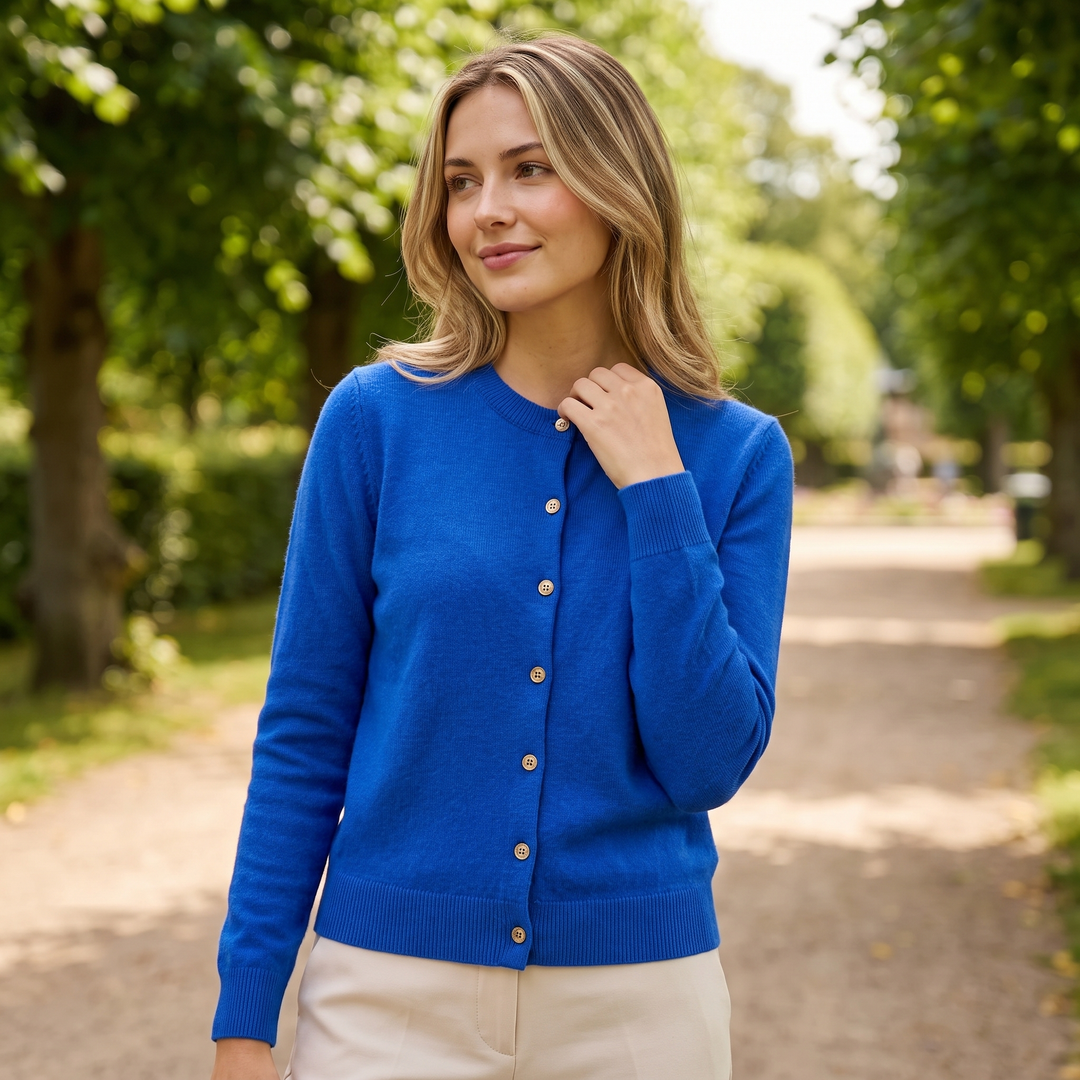 Ella | Dame Strikket Cardigan Med Rund Hals Og Knaplukning