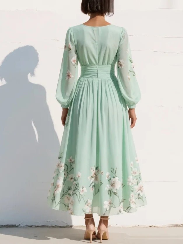 Anna | Dame Blomsterprint Midi Kjole Med V-hals Og Lange Ballonærmer