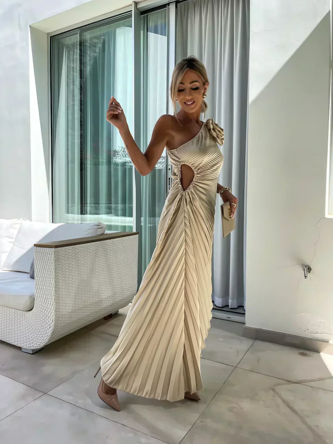 Sanne | Dame Midi Kjole Med One-Shoulder Og Plissering