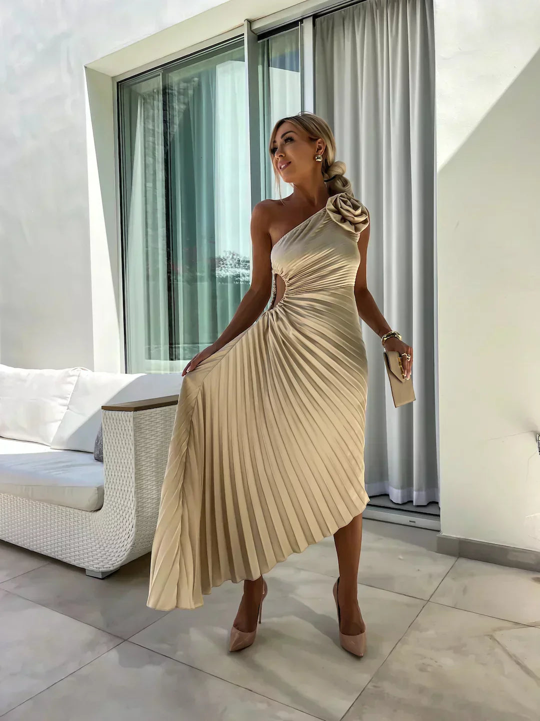 Sanne | Dame Midi Kjole Med One-Shoulder Og Plissering