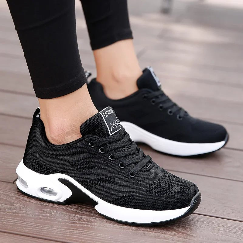 Randi | Dame Sneakers Med Snørebånd Og Luftpude