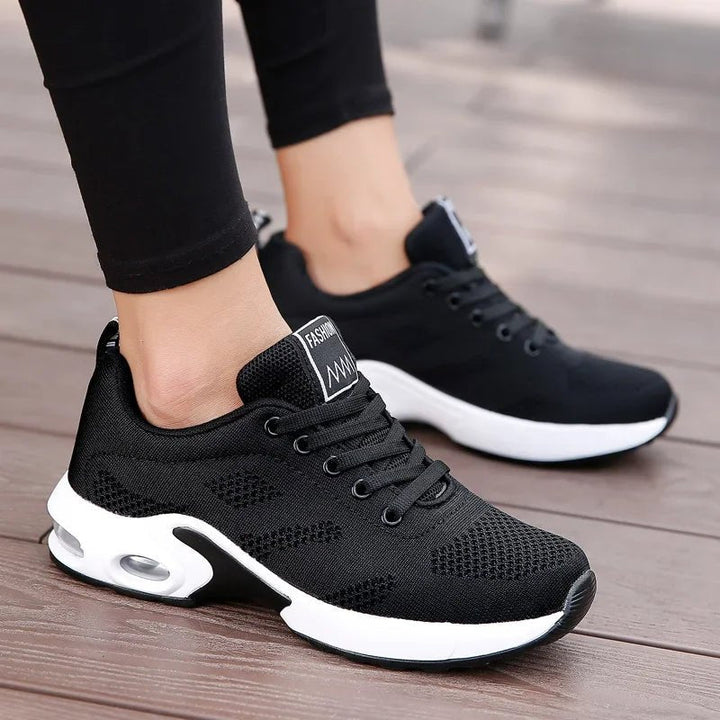Randi | Dame Sneakers Med Snørebånd Og Luftpude