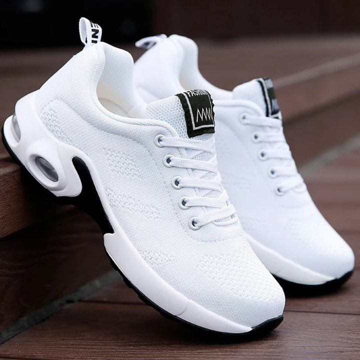 Randi | Dame Sneakers Med Snørebånd Og Luftpude