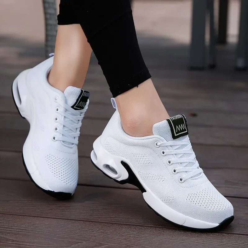 Randi | Dame Sneakers Med Snørebånd Og Luftpude