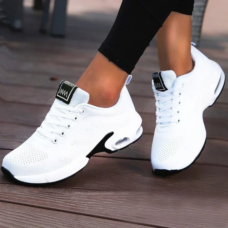 Randi | Dame Sneakers Med Snørebånd Og Luftpude