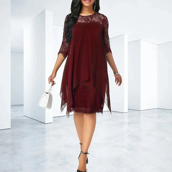 Birthe | Dame Plus Size Midi Kjole Med Blondedetaljer Og Chiffon Overlay
