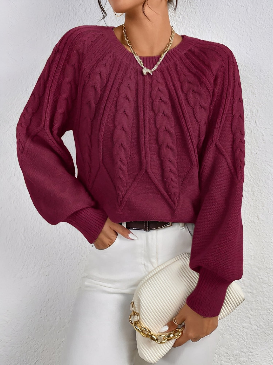 Kirsten | Dame Cable-Knit Sweater Med V-Hals Og Ballonærmer