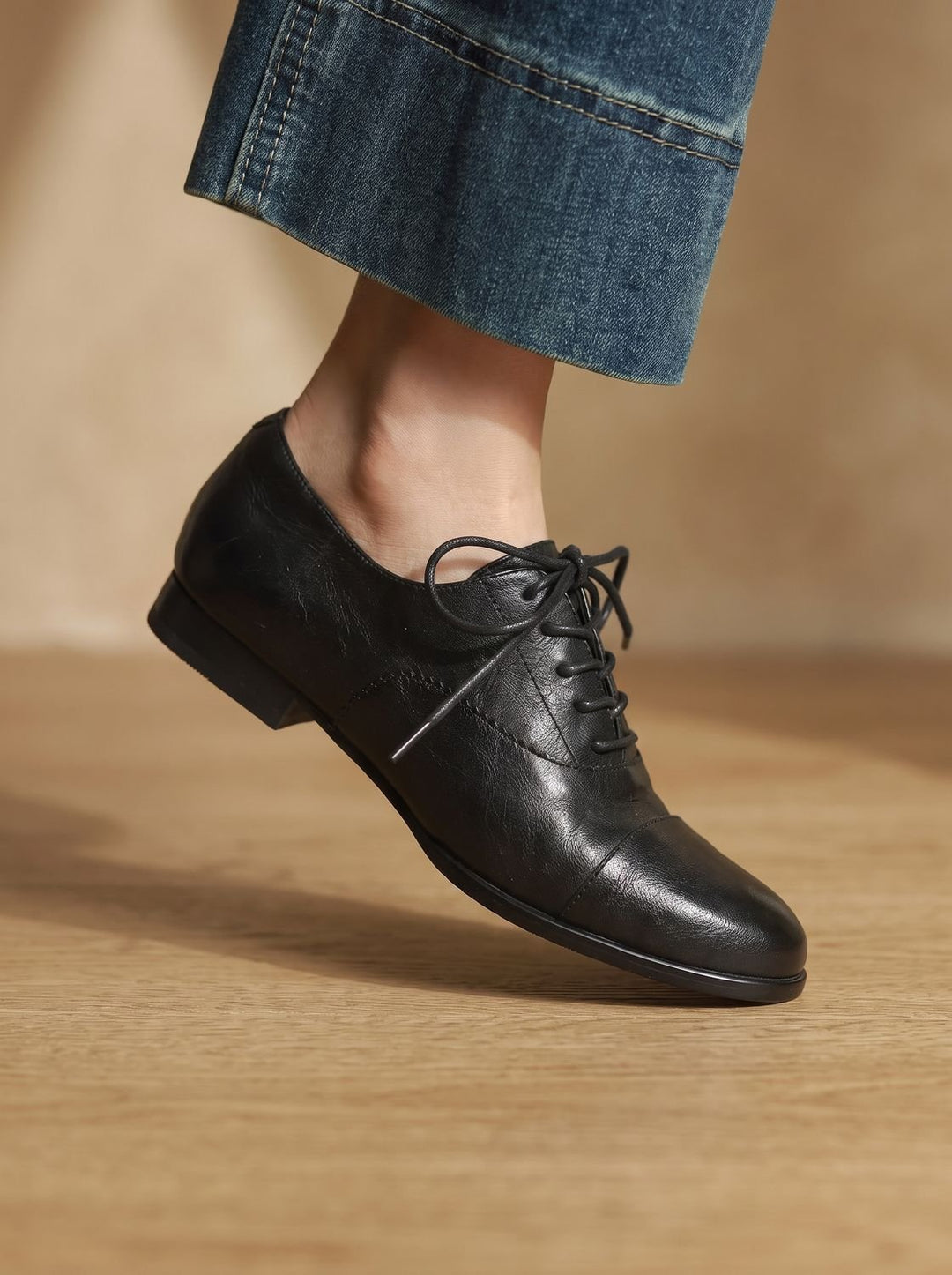 Women's Leather Lace-Up Cap Toe Oxford Flat Shoes - Black