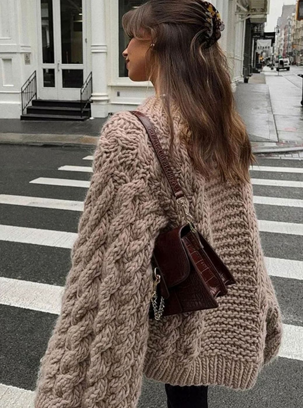 Women's Oversized Cable-Knit Chunky Crewneck Sweater