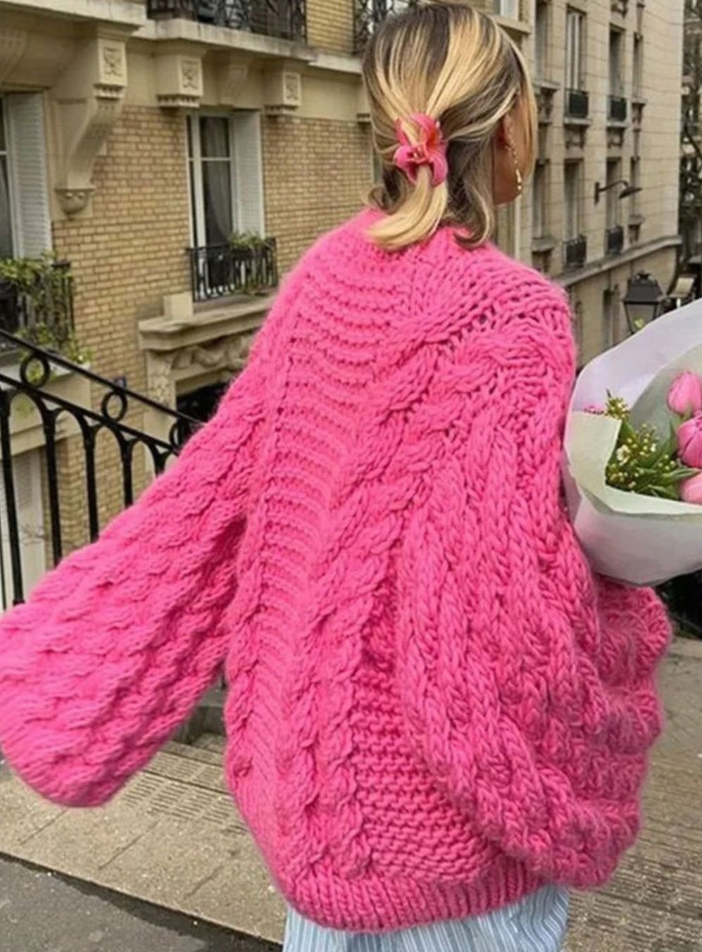 Women's Oversized Cable-Knit Chunky Crewneck Sweater - Pink